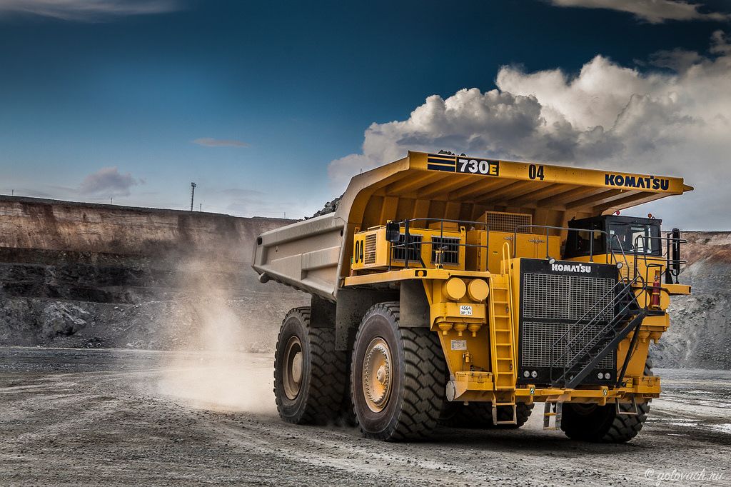 KOMATSU / 730E_